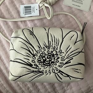 Vera Bradley handbag, NWT, floral white leather, adjustable strap